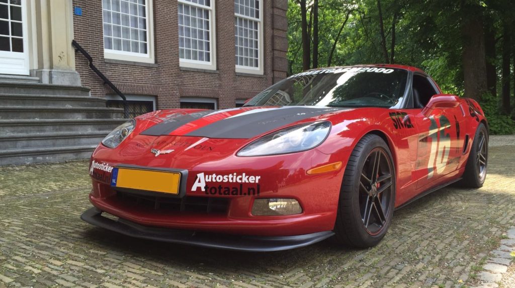 auto stickers op je sportauto